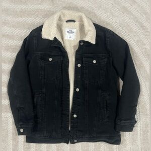Men’s Hollister Black Jacket with Cream Sherpa Lining
